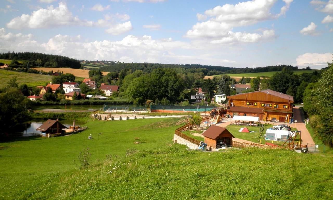 Sport-Hotel Sibenicni Vrch Mnichovice Exterior photo
